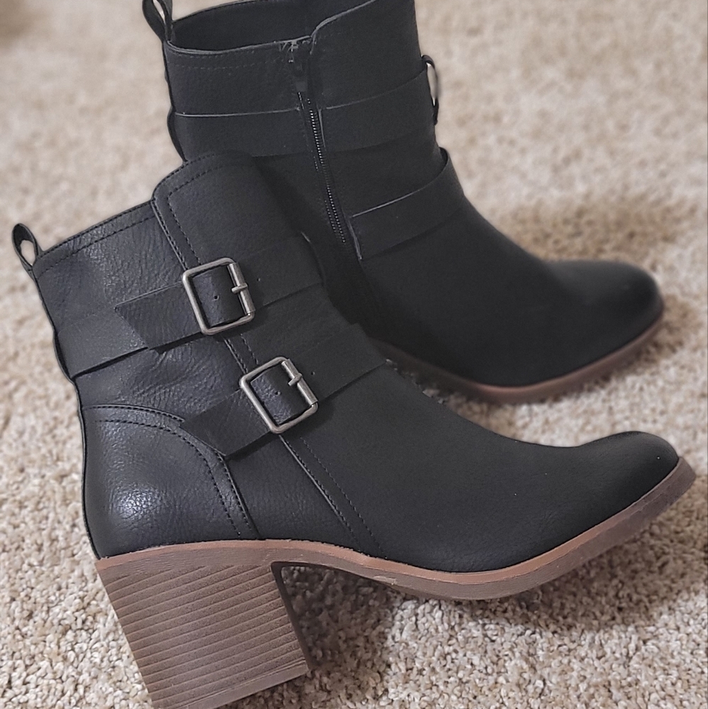 Black Boots